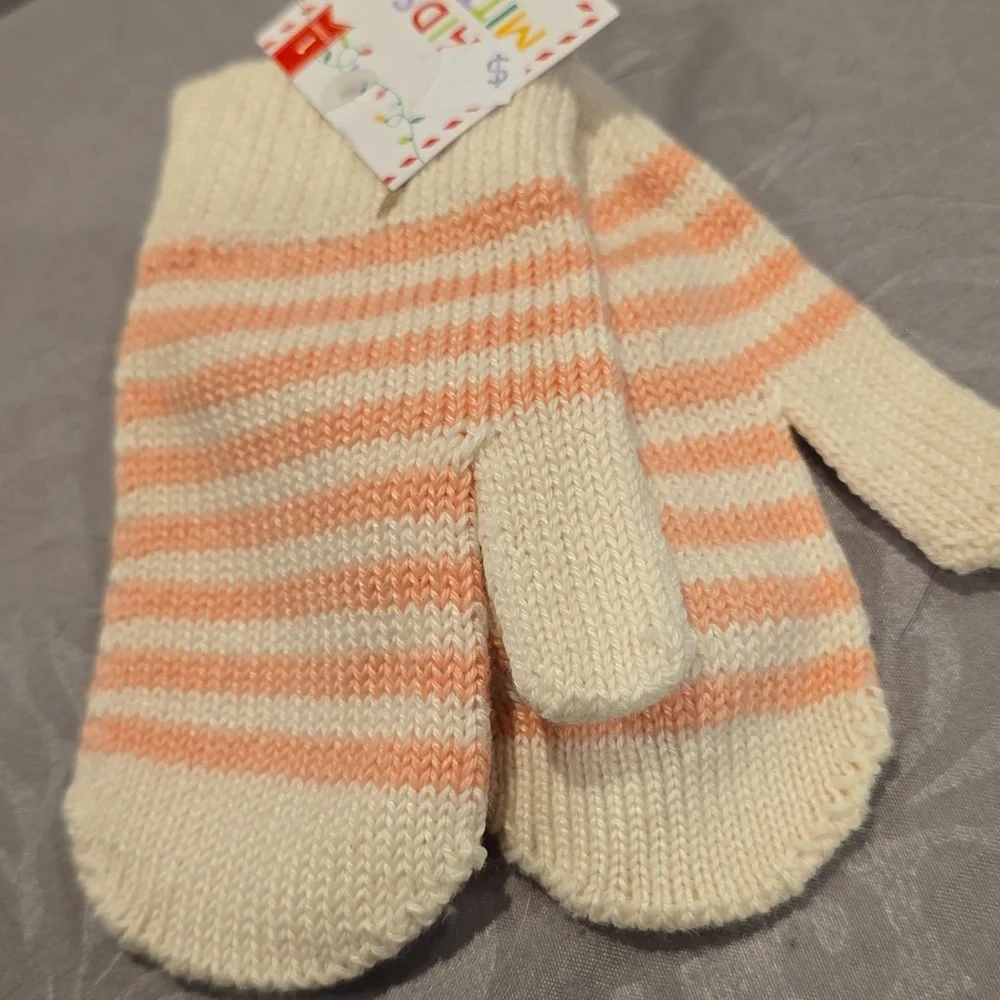 ❤️10/$13 New kids mittens